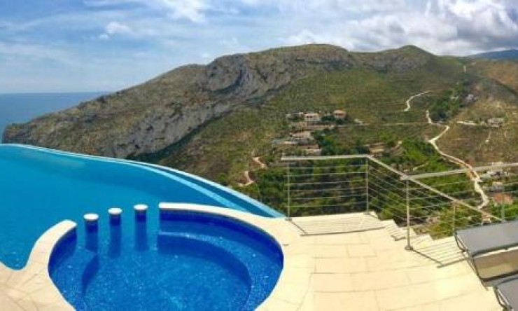 Resale - Villa -
Jávea / Xàbia - La Granadella  - Costa Nova