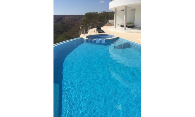 Resale - Villa -
Jávea / Xàbia - La Granadella  - Costa Nova