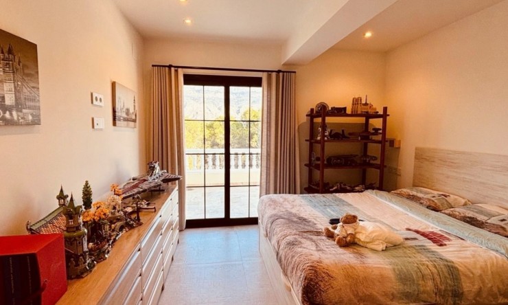 Resale - Villa -
Altea - Altea ciudad