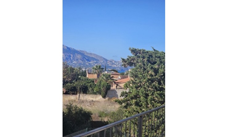 Wiederverkauf - Villa -
Albir - Centre