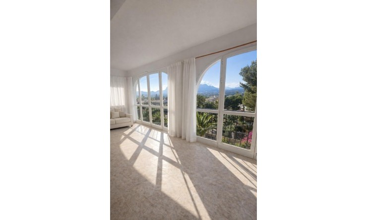 Wiederverkauf - Villa -
Albir - Centre