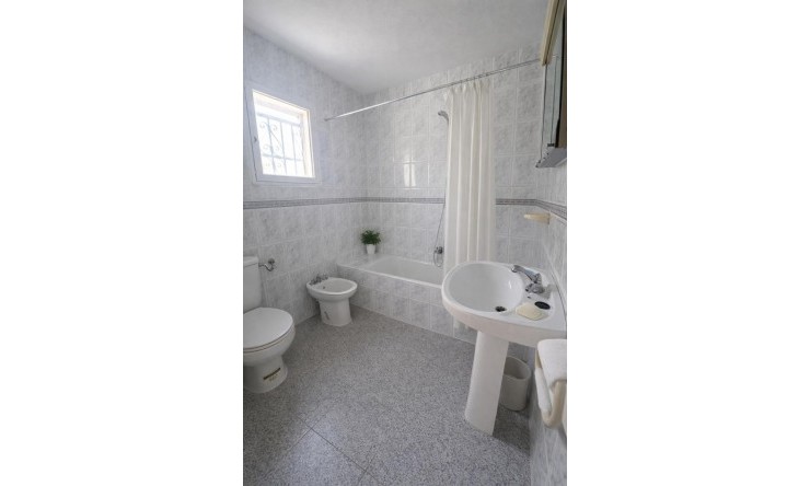 Wiederverkauf - Villa -
Albir - Centre