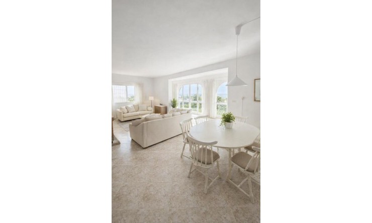 Wiederverkauf - Villa -
Albir - Centre