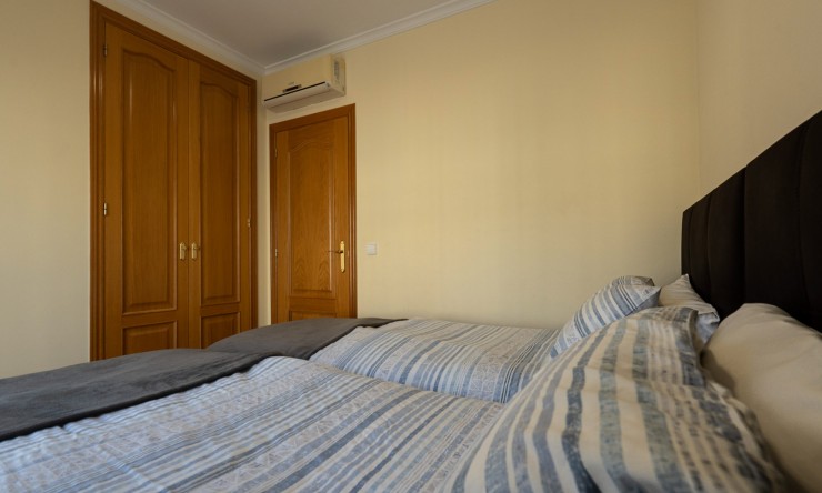 Resale - Apartment -
Jávea - Port