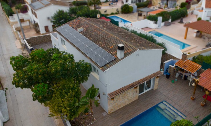 Resale - Villa -
Calpe - Urbanización Carrio