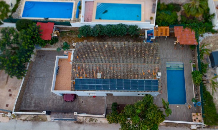 Resale - Villa -
Calpe - Urbanización Carrio