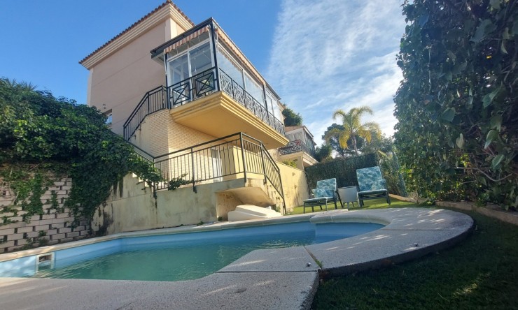 Wiederverkauf - Villa -
La Nucía