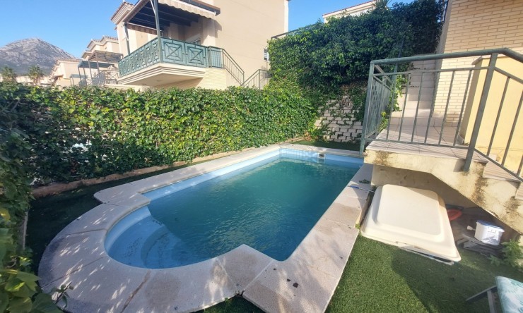 Wiederverkauf - Villa -
La Nucía