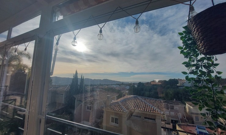 Wiederverkauf - Villa -
La Nucía