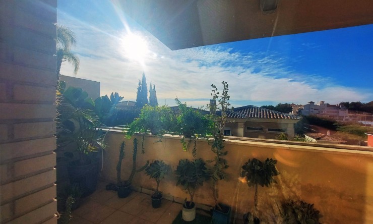 Wiederverkauf - Villa -
La Nucía