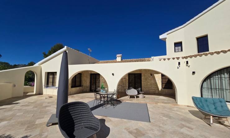 Herverkoop - Villa -
Altea