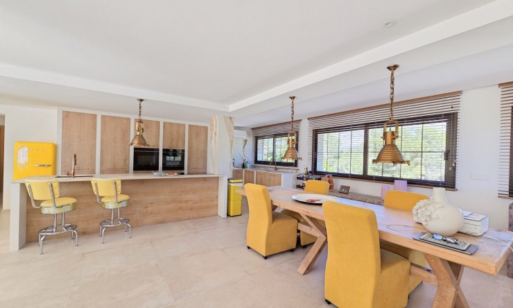 Herverkoop - Villa -
Altea