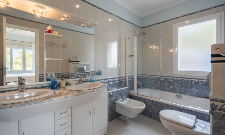 Wiederverkauf - Villa -
Jávea - Piver