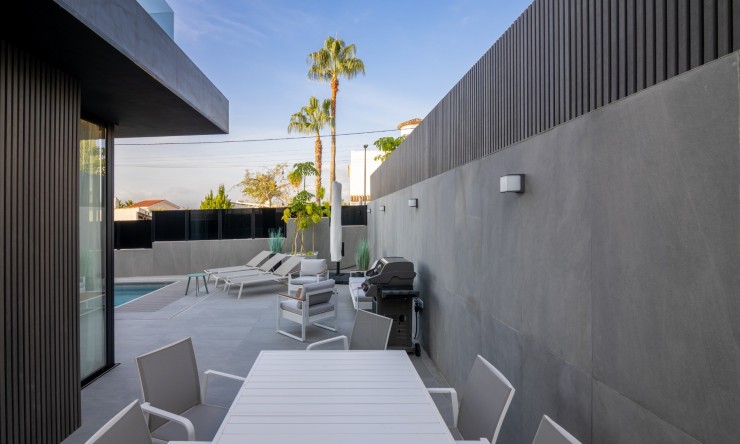 Resale - Villa -
Albir - Centre