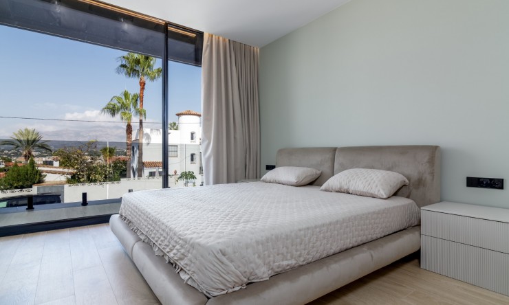 Resale - Villa -
Albir - Centre