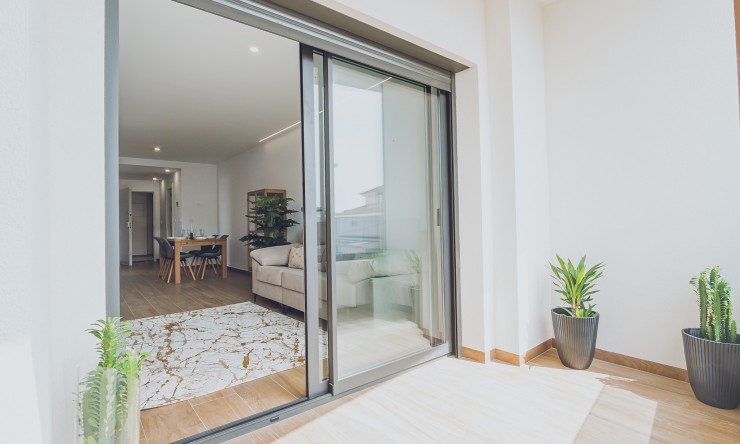 Nowe budownictwo - Apartament -
Redován