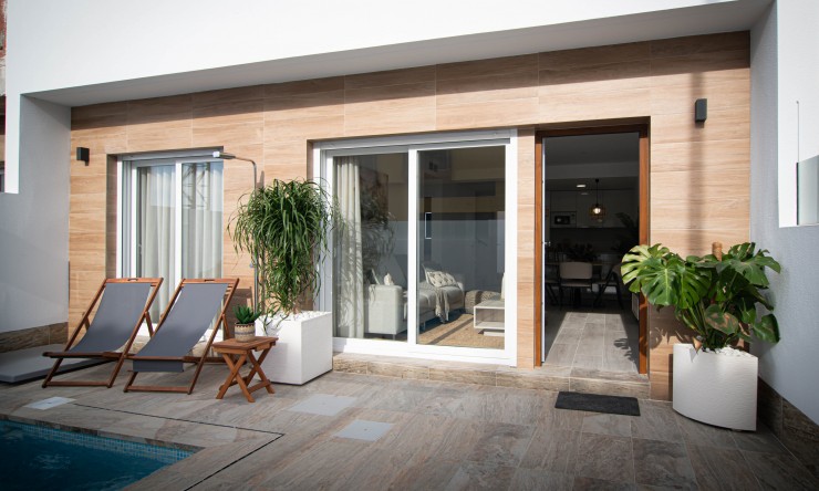 Neue Gebäude -  -
Jerónimo y Avileses