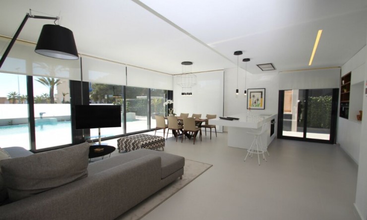 Nowe budownictwo - Willa -
San Miguel de Salinas