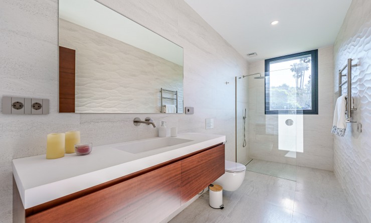 Neue Gebäude - Villa -
Benalmadena