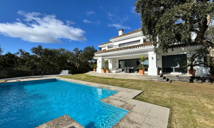 Nieuwbouw Woningen - Villa -
San Roque