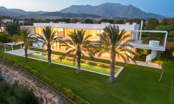 Nowe budownictwo - Willa -
Casares