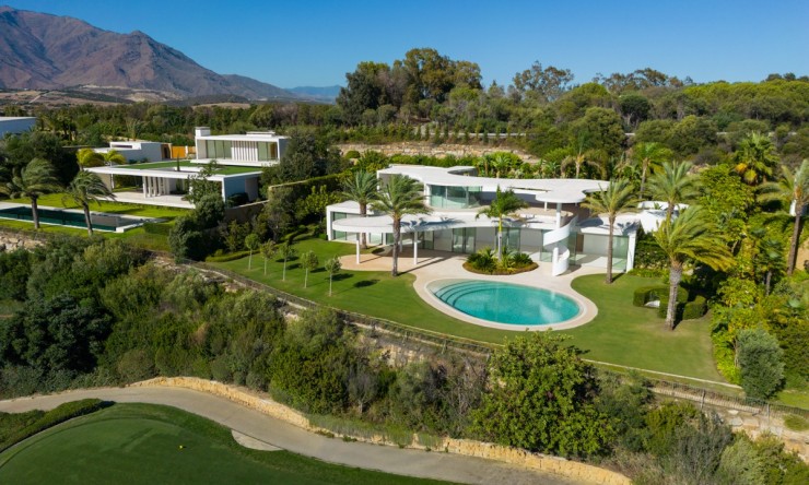 Nowe budownictwo - Willa -
Casares