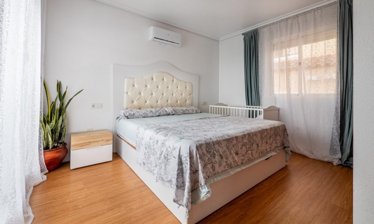 Resale - Villa -
San Miguel de Salinas