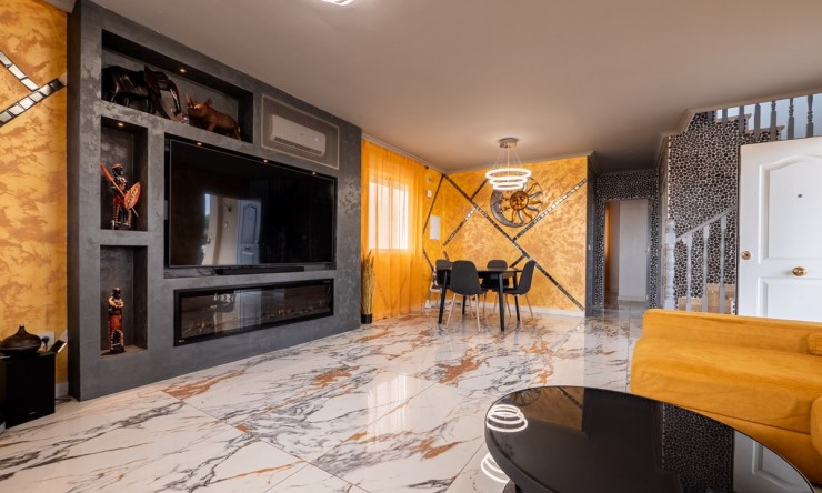 Resale - Villa -
San Miguel de Salinas