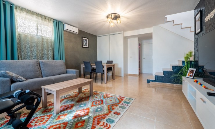 Resale - Villa -
San Miguel de Salinas