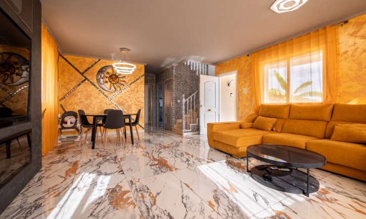 Resale - Villa -
San Miguel de Salinas