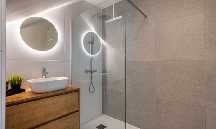 Reventa - Villa -
Roldán