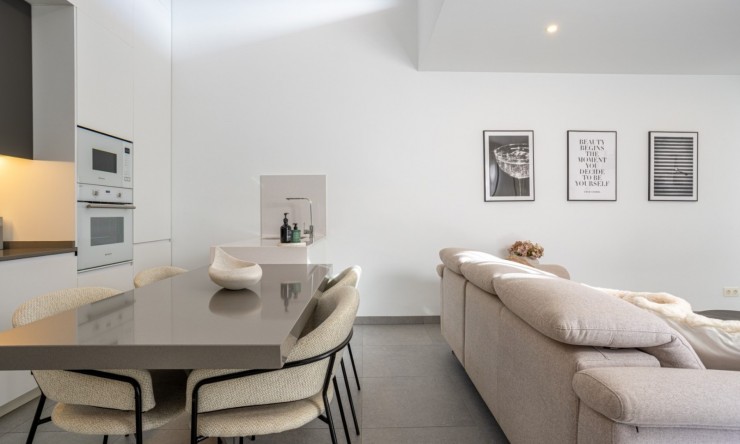 Reventa - Villa -
Roldán