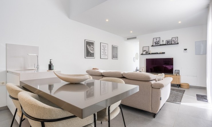 Reventa - Villa -
Roldán