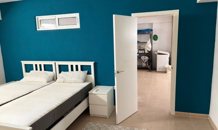 Reventa -  -
Avileses