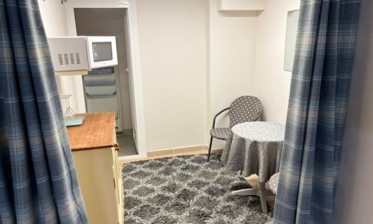 Reventa -  -
Avileses