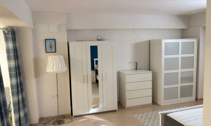 Reventa -  -
Avileses