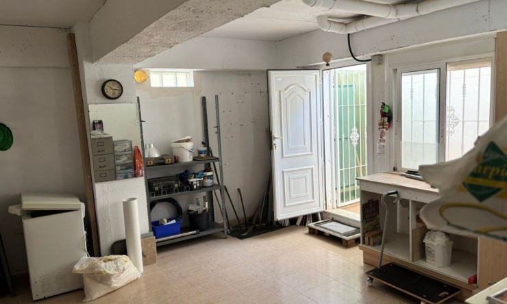 Reventa -  -
Avileses