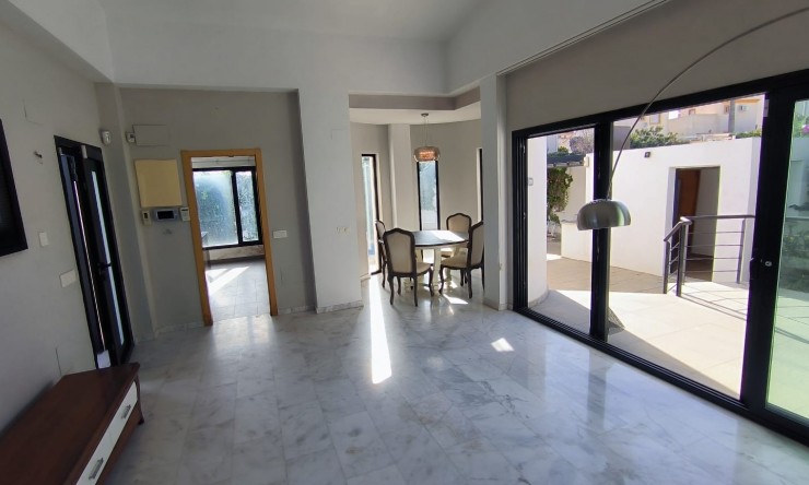 Wiederverkauf - Villa -
Polop