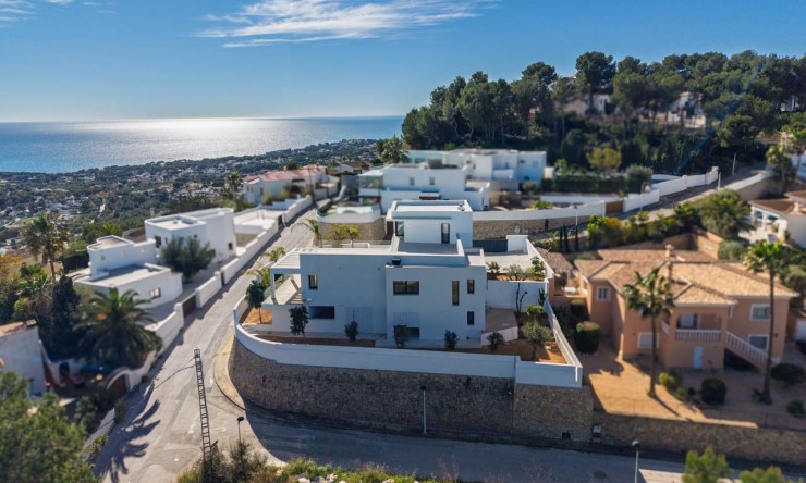 Herverkoop - Villa -
Moraira - Benimeit