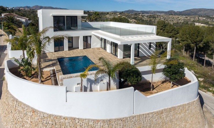 Herverkoop - Villa -
Moraira - Benimeit