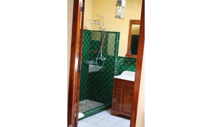 Wiederverkauf -  -
Vall de Gallinera