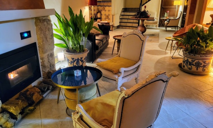 Wiederverkauf -  -
Vall de Gallinera