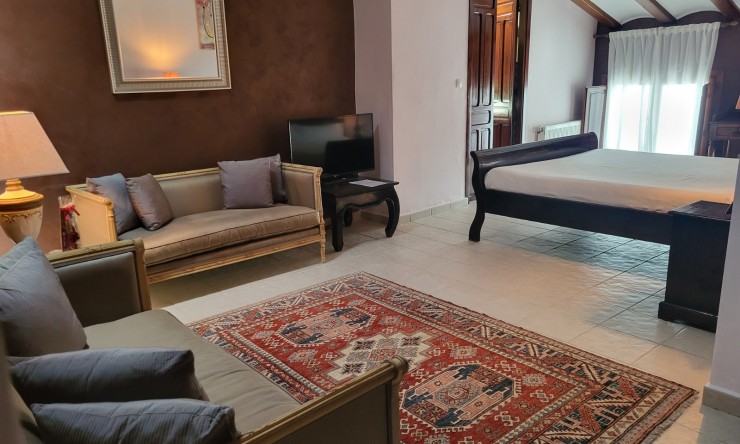 Wiederverkauf -  -
Vall de Gallinera