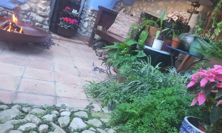 Wiederverkauf -  -
Vall de Gallinera