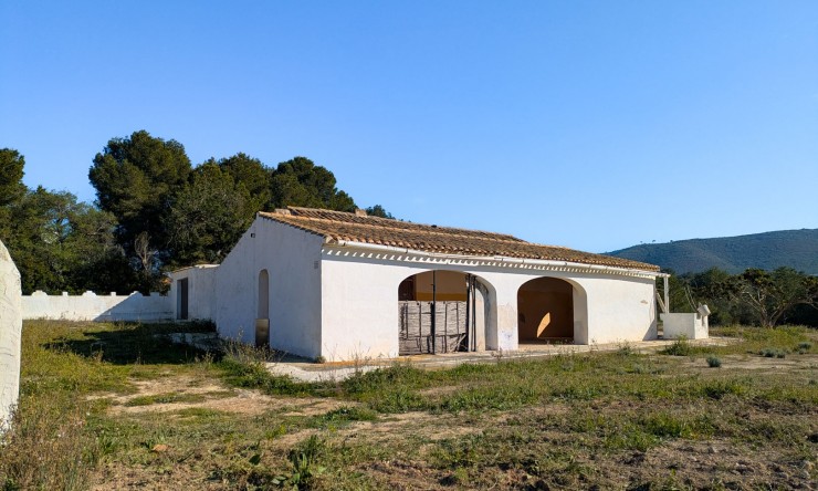 Resale - Villa -
Jávea - Las Laderas