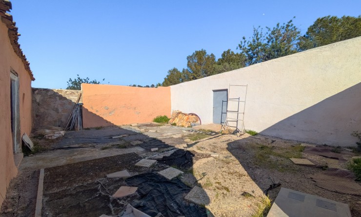 Resale - Villa -
Jávea - Las Laderas
