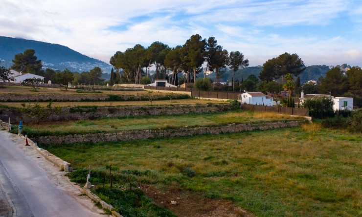 Resale - Villa -
Jávea - Las Laderas