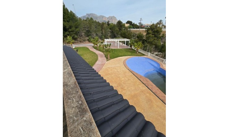 Herverkoop - Villa -
La Nucía - La Colina