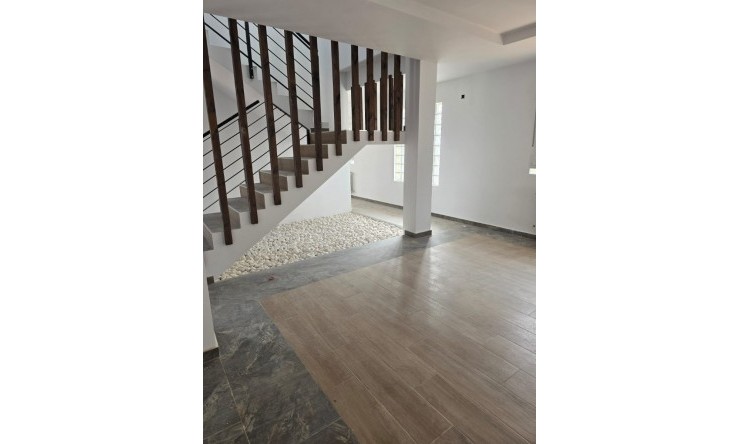 Herverkoop - Villa -
La Nucía - La Colina