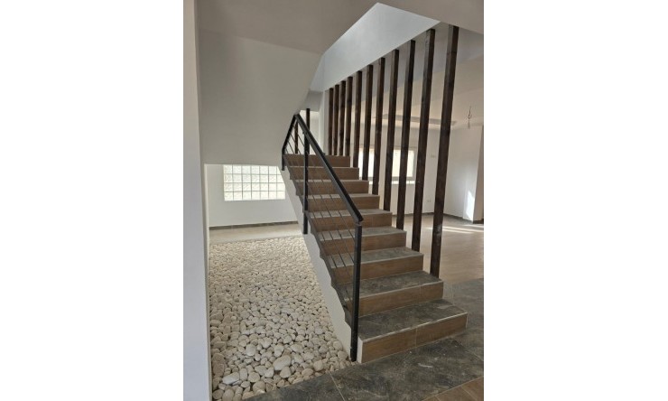 Herverkoop - Villa -
La Nucía - La Colina